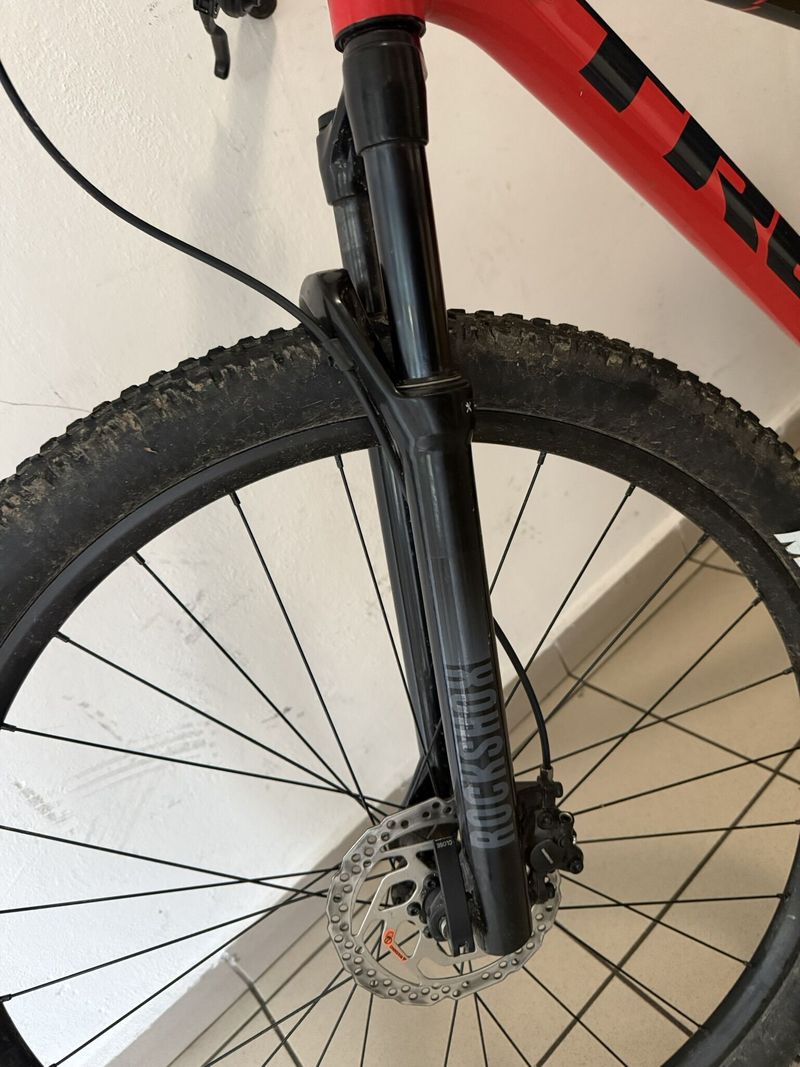 Trek Marlin 8, generace 2, velikost M/L PC: 27 665 Kč