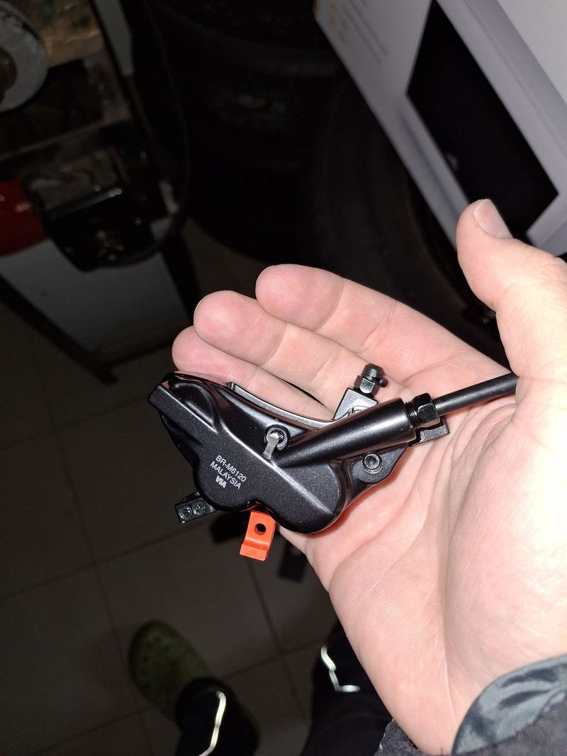 Brzdy Shimano Deore