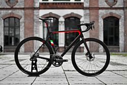 Colnago V3 Disc 2024 - Shimano Ultegra Di2 2x12, Miche Carbon