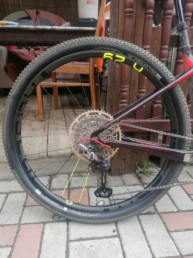 Kastar karbonová kola ultra light