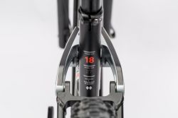 Cube Stereo PRO 140 HPA celoodpružené hoské kolo L