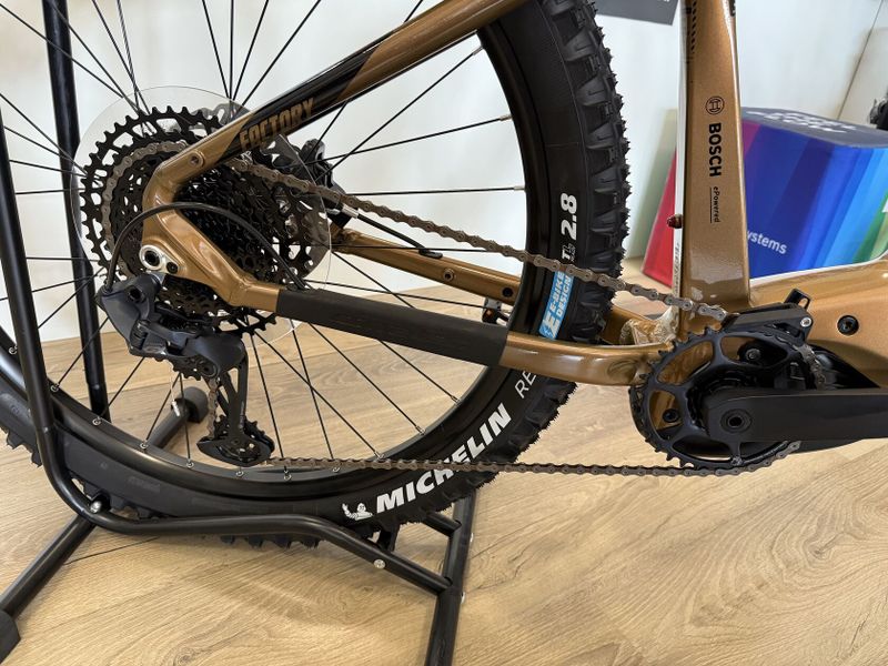 Nový elektrobicykel Corratec E-Power X-Vert FACTORY
