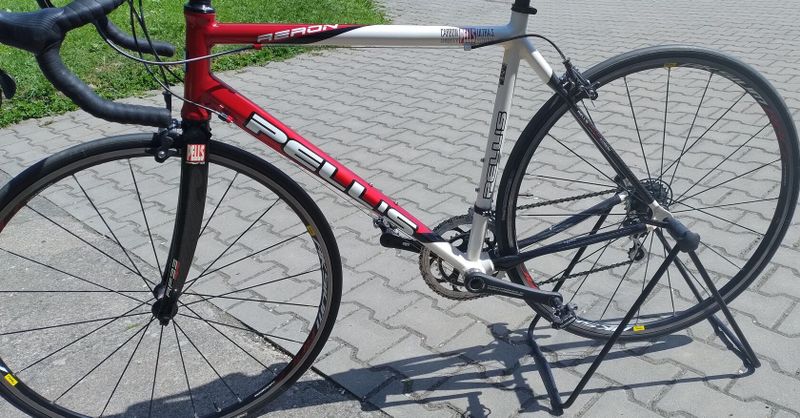 Silniční polocarbon Pells Aeron 