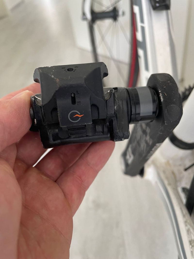 Karbonový Scott Dura Ace wattmetr + válce