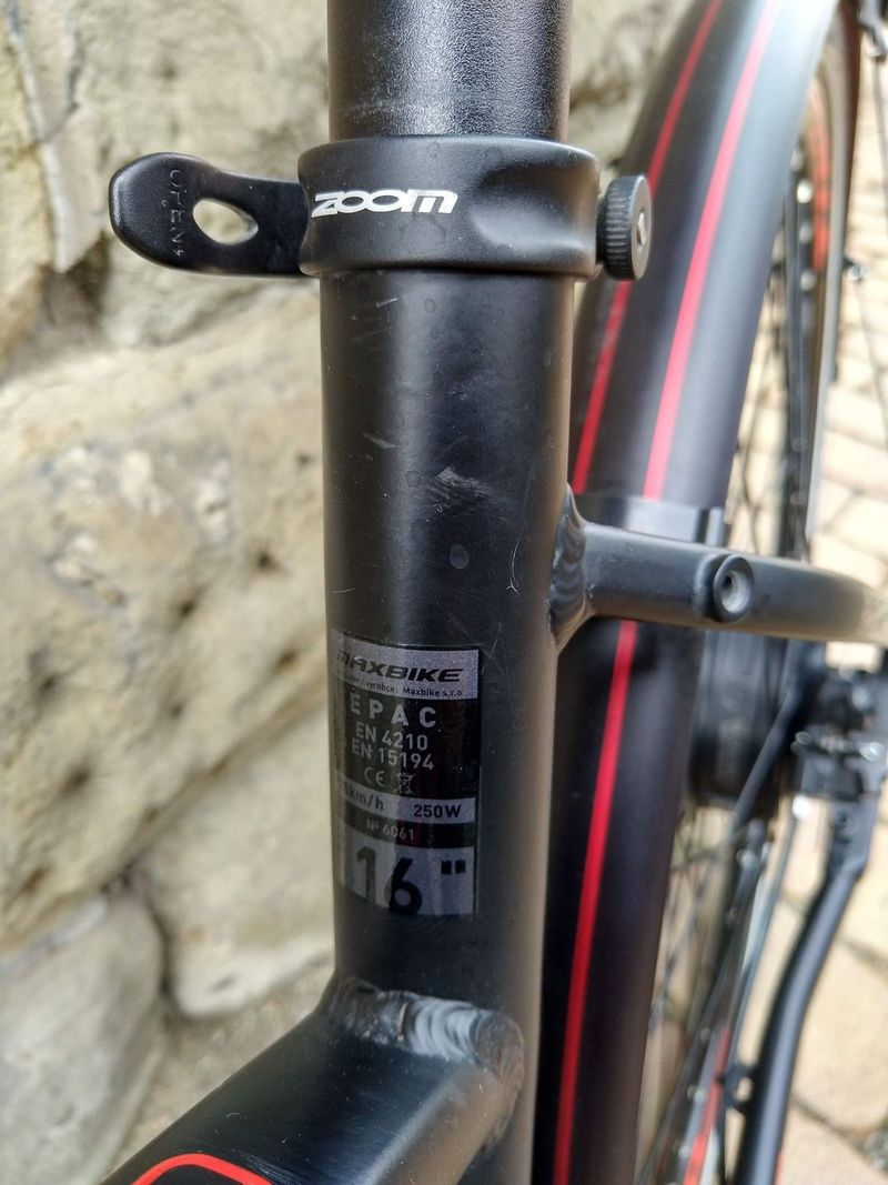 Dámské trekingové e-kolo MAXBIKE Runa