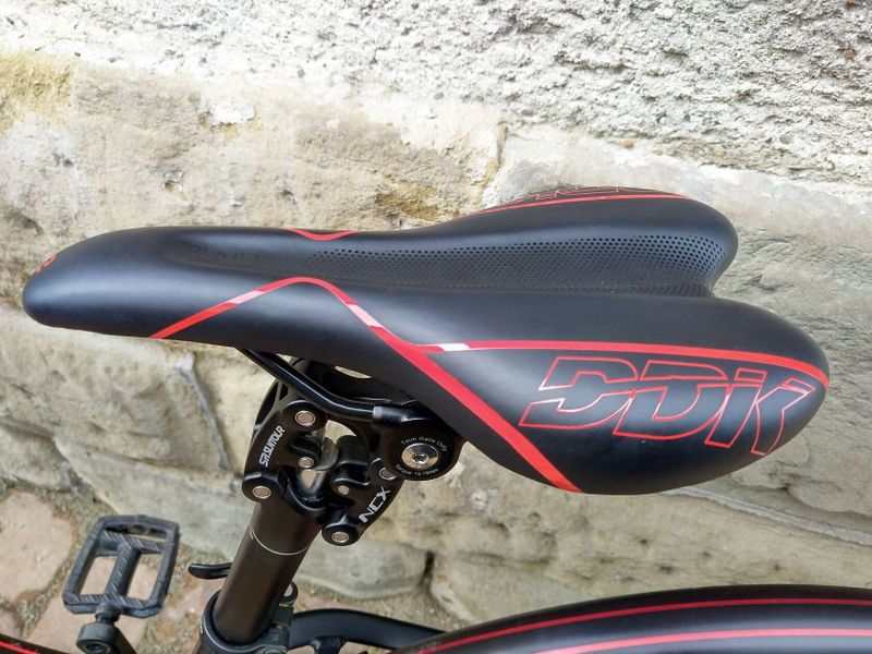 Dámské trekingové e-kolo MAXBIKE Runa