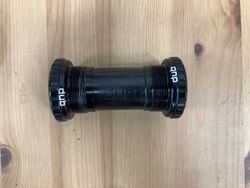 nový střed SRAM DUB BSA 68/73mm závitový