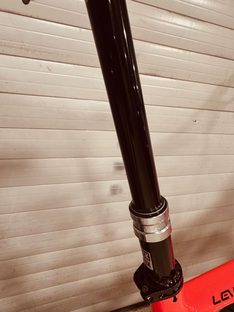 Prodám elektrokolo S-WORKS LEVO TURBO velikost L , nová baterie 700 kW, motor po GO, PC 370.000 Kč