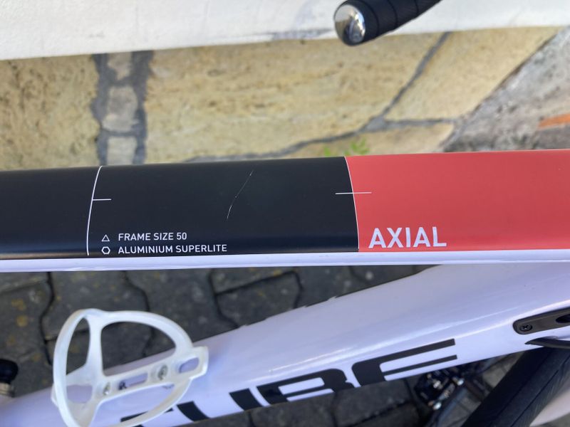 Cube axial