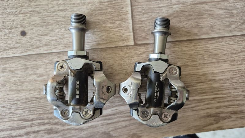 Pedály Shimano XT m-8000