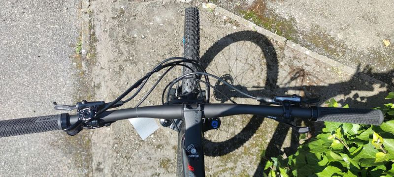 Prodám 10,5 kg ! kolo zn. SUPERIOR Team XF 29 Issue Matte Carbon/Chrome/Team Red, vel. 19" (L) 