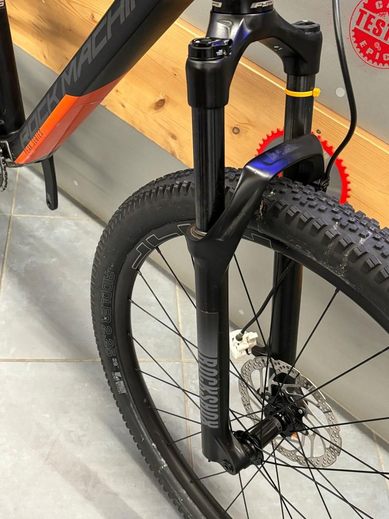 Prodám horské kolo 29 MTB Rock Machine Blizz karbon S