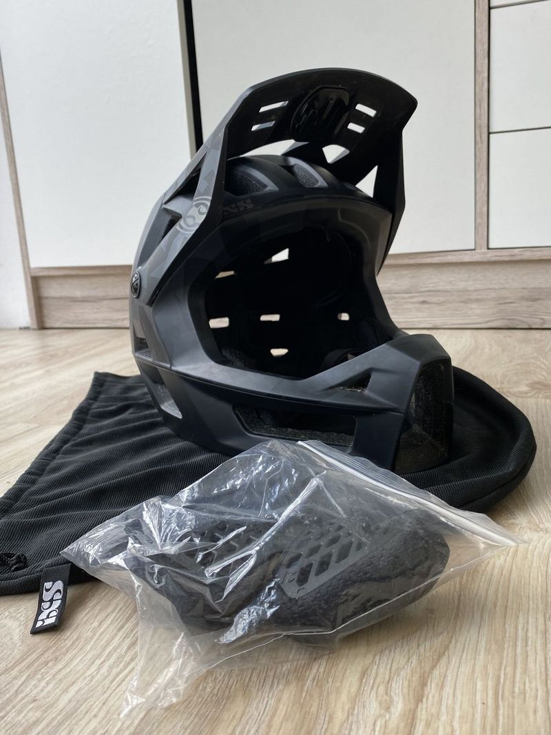 Integrální helma IXS Trigger FF