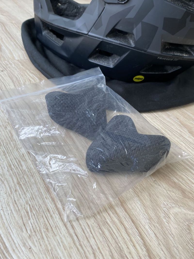Integrální helma IXS Trigger FF