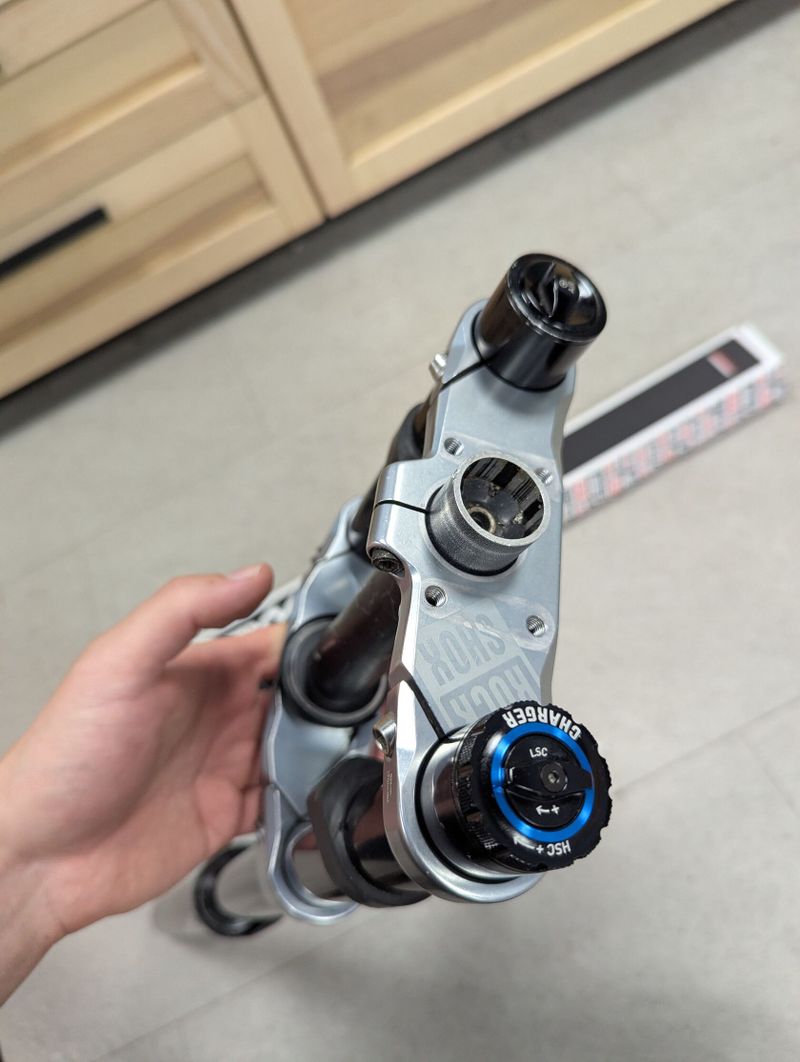 Vidlice RockShox Boxxer C1, 27.5", 200 mm, Charger 2.1, DebonAir, po komplet repasi
