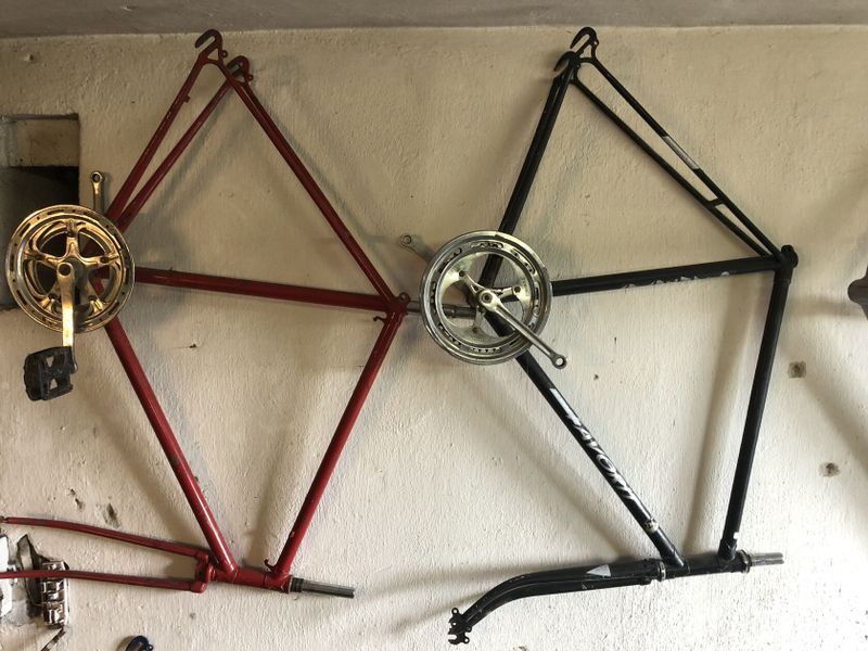 3x ram Favorit + spoustu dílů 
