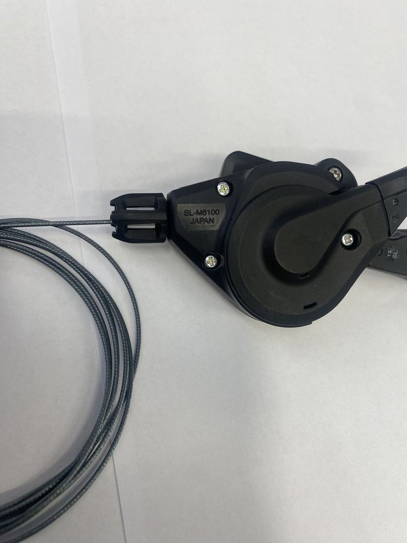 Řadící páčka SHIMANO DEORE SL-M6100 pravá 12 rychl I-spec EV bez ukazatele