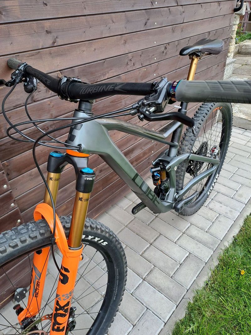 TOP enduro kolo Cube Stereo / velikost L / 29er kola / Fox po servisu / dobrý stav