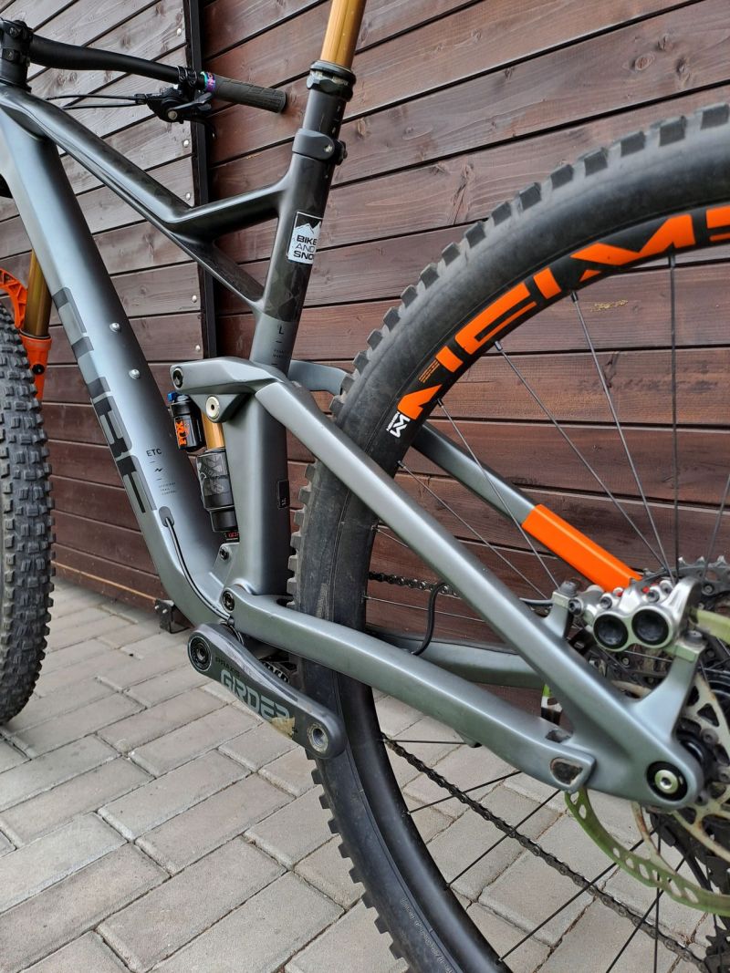 TOP enduro kolo Cube Stereo / velikost L / 29er kola / Fox po servisu / dobrý stav