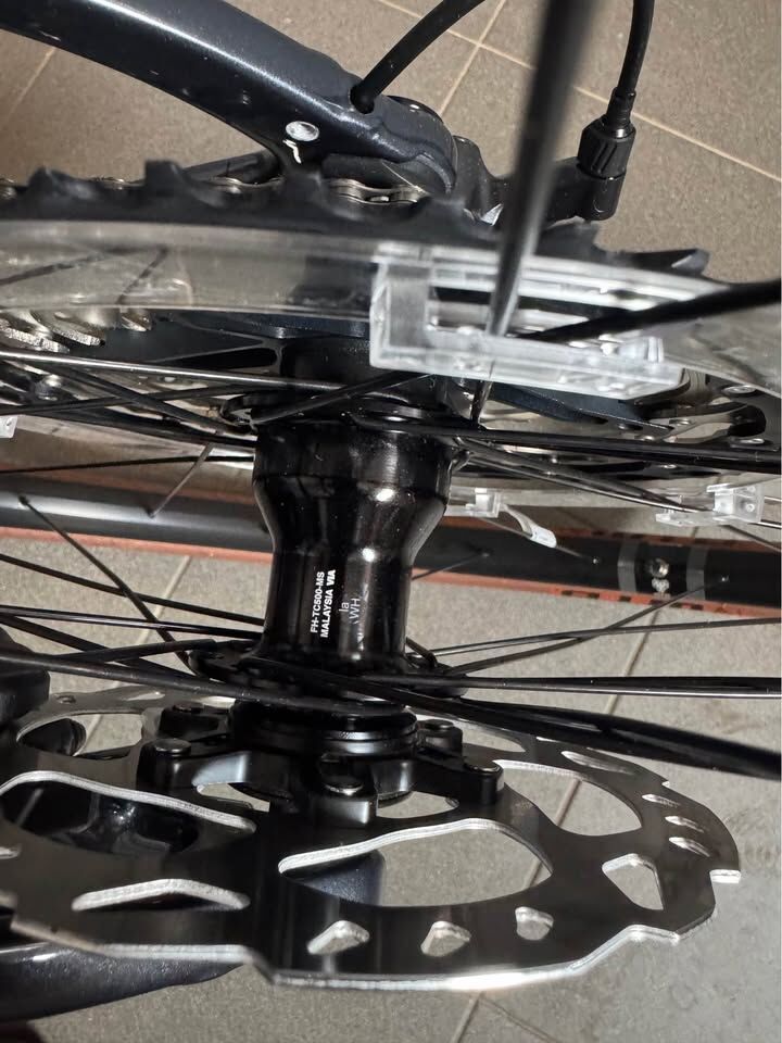 Gravel kola WTB + náboje Shimano RS470 přední a TC500 zadní s Microspline ořechem