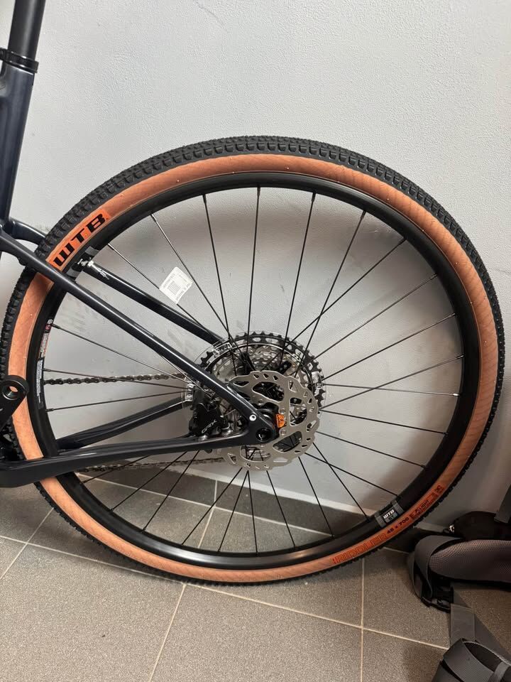 Gravel kola WTB + náboje Shimano RS470 přední a TC500 zadní s Microspline ořechem