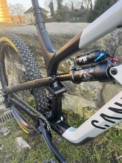 Prodám kolo Canyon Spectral al 5 kolo je jako nové 