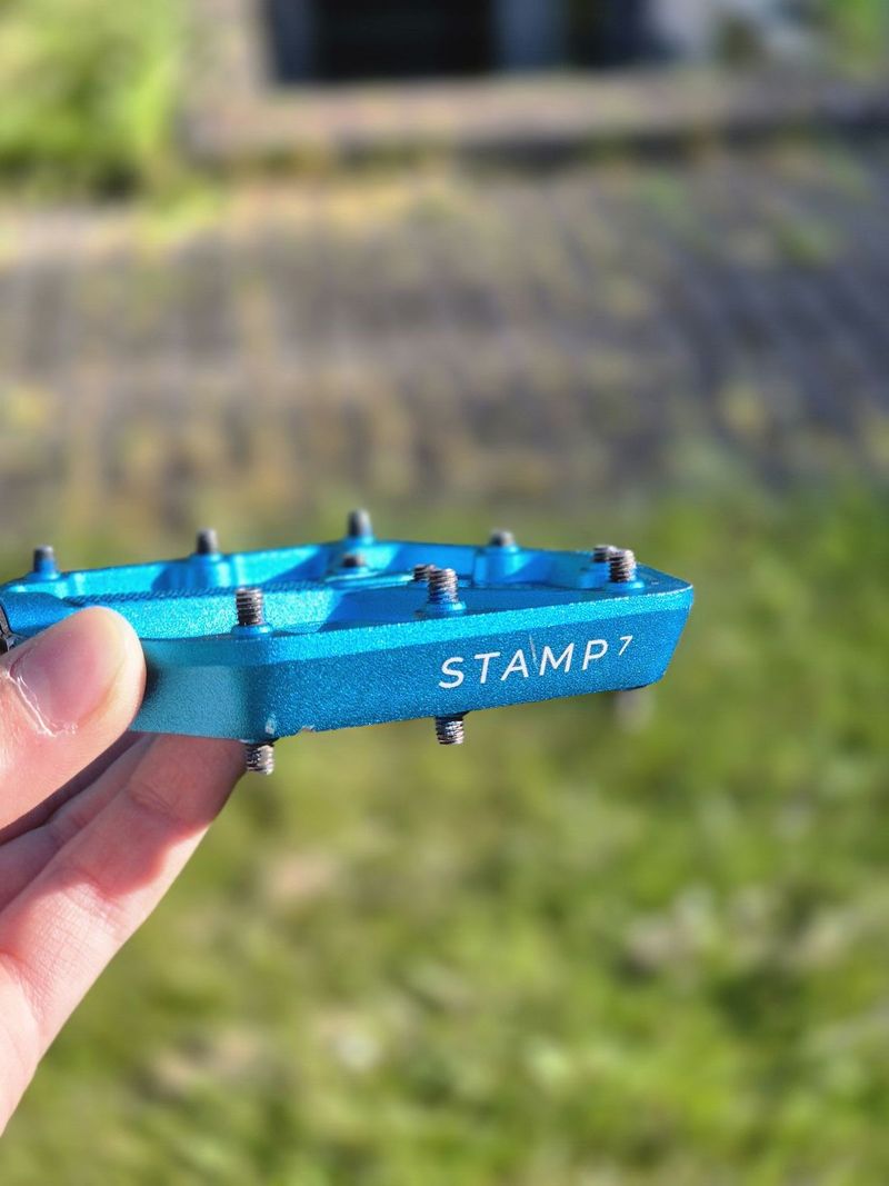 Crankbrothers STAMP7 SMALL modré