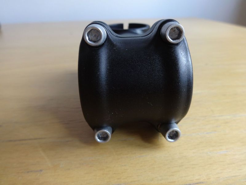 Představec Alu průměr 31.8, délka 60 mm z nového kola