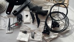 Sada Shimano 105 Di2 2x12 R7100