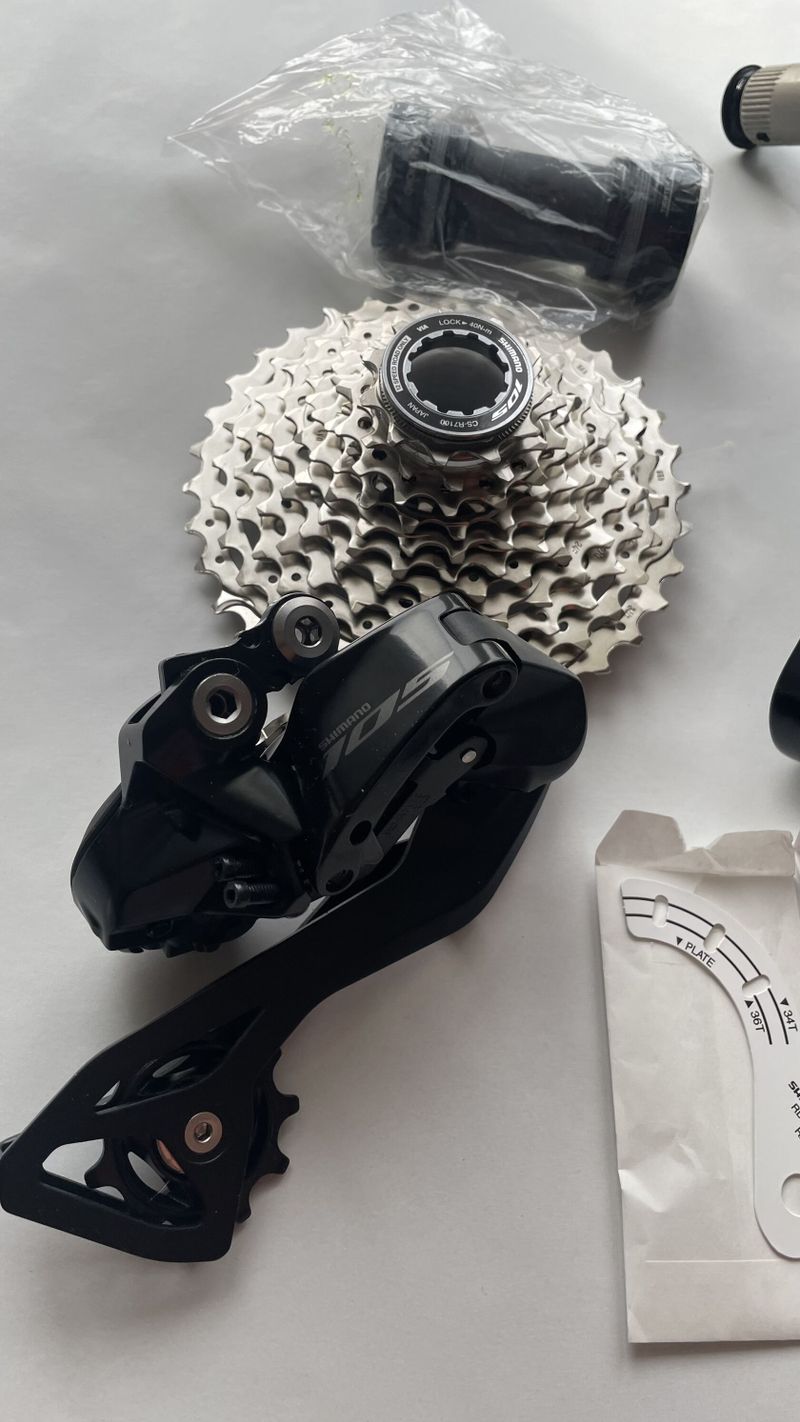 Sada Shimano 105 Di2 2x12 R7100