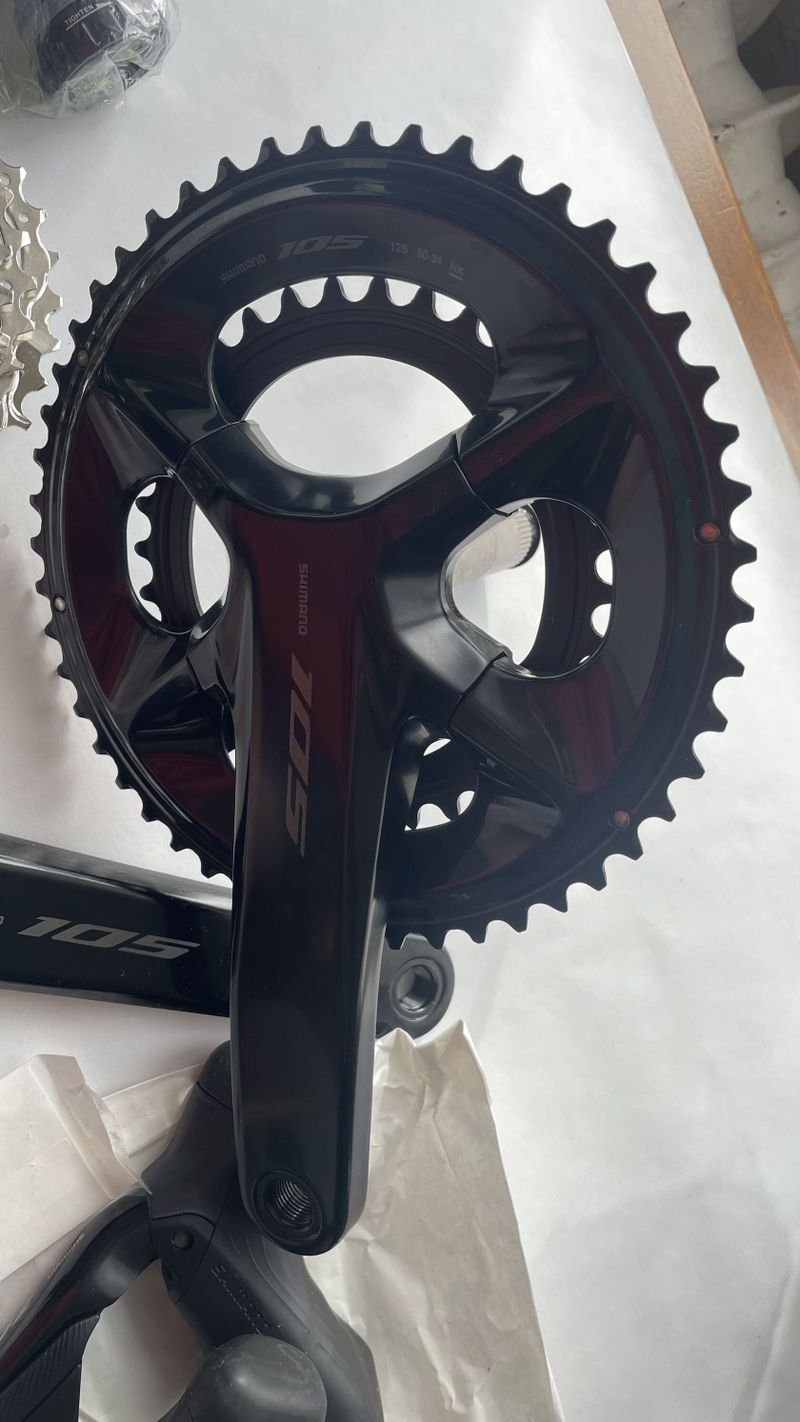 Sada Shimano 105 Di2 2x12 R7100