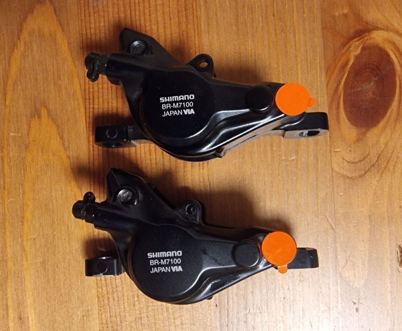 Třmeny Shimano SLX BR-M7100