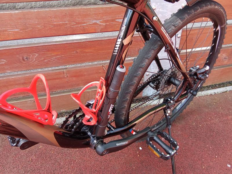 Horské kolo Specialized Hardrock