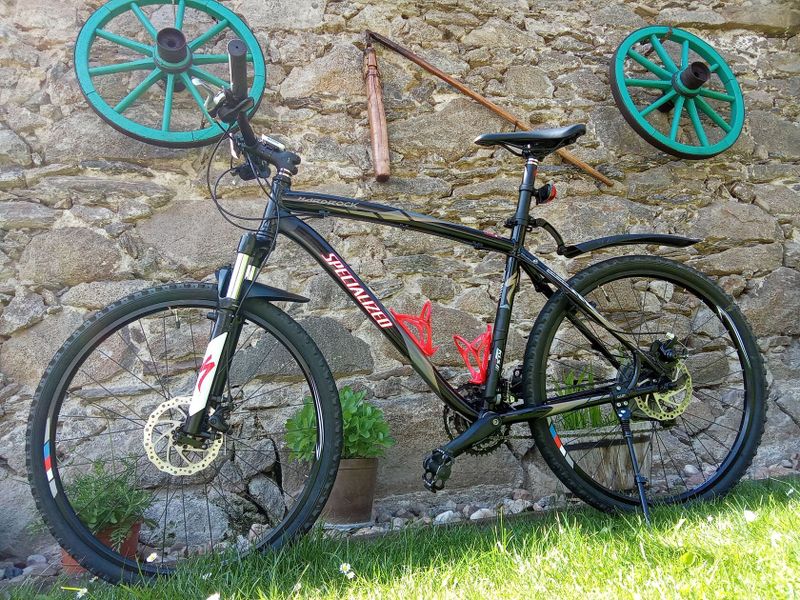 Horské kolo Specialized Hardrock