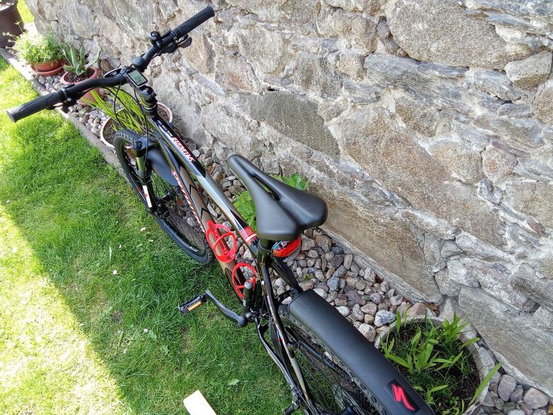 Horské kolo Specialized Hardrock