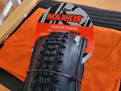 Nový Maxxis Aggressor WT EXO TR DC Kevlar 2,5 x 29"