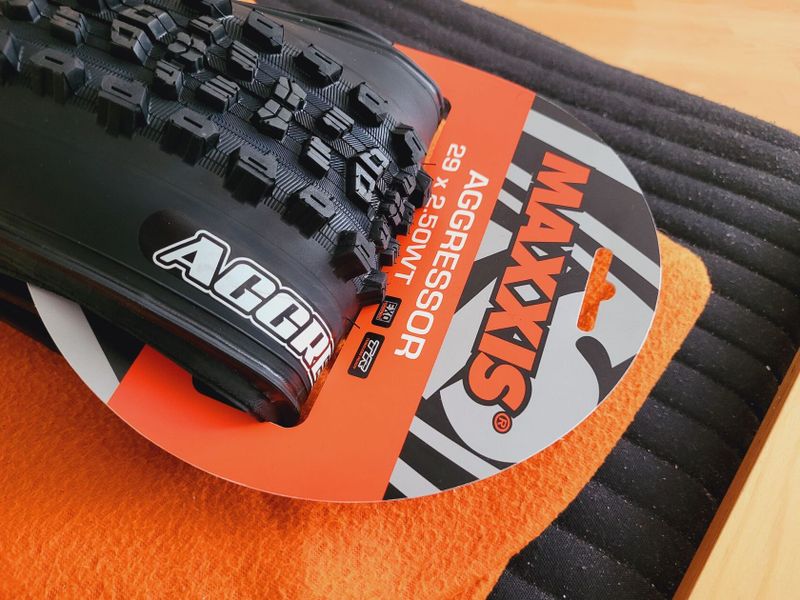 Nový Maxxis Aggressor WT EXO TR DC Kevlar 2,5 x 29"