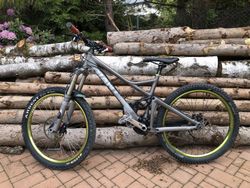 Celoodpružené kolo Giant M, 26´