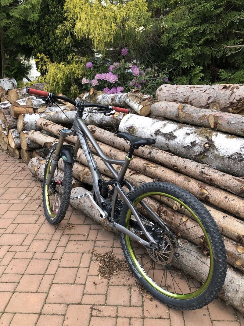 Celoodpružené kolo Giant M, 26´