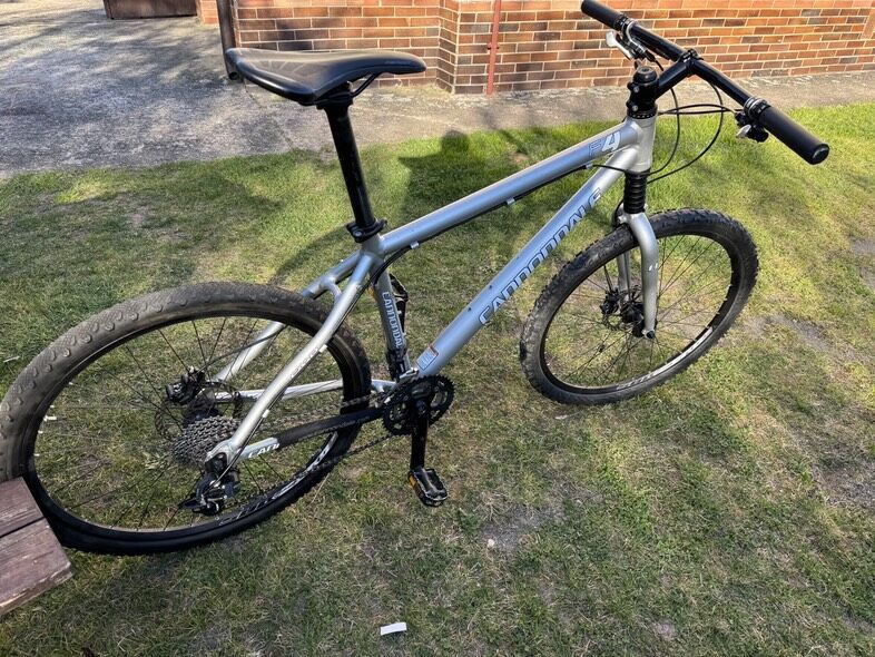 Cannondale F4.