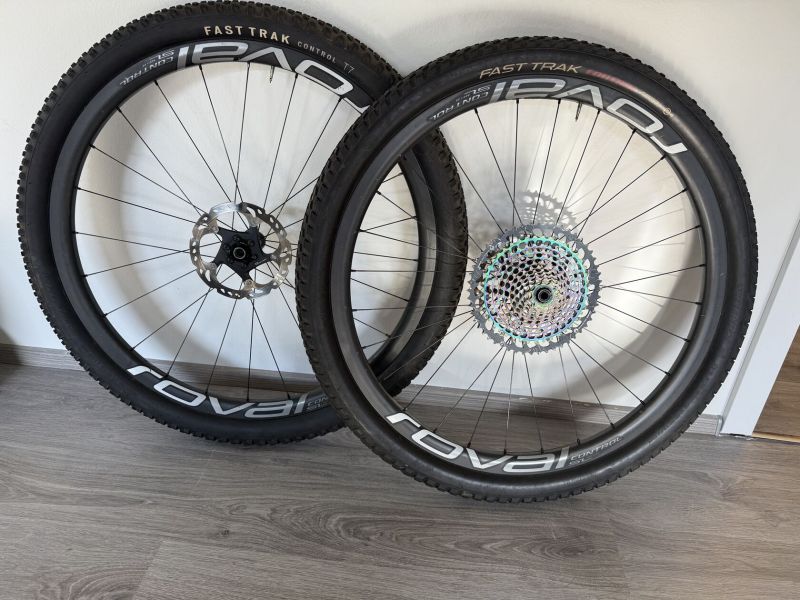 Karbonová zapletená kola Roval Control Carbon SL + Kazeta XX1