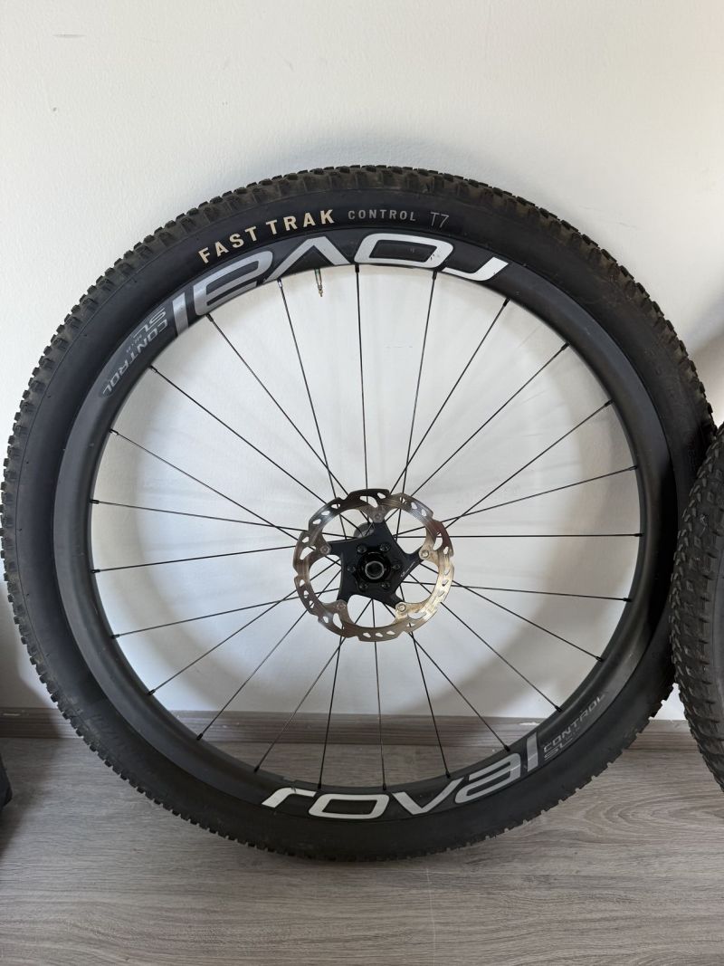 Karbonová zapletená kola Roval Control Carbon SL + Kazeta XX1