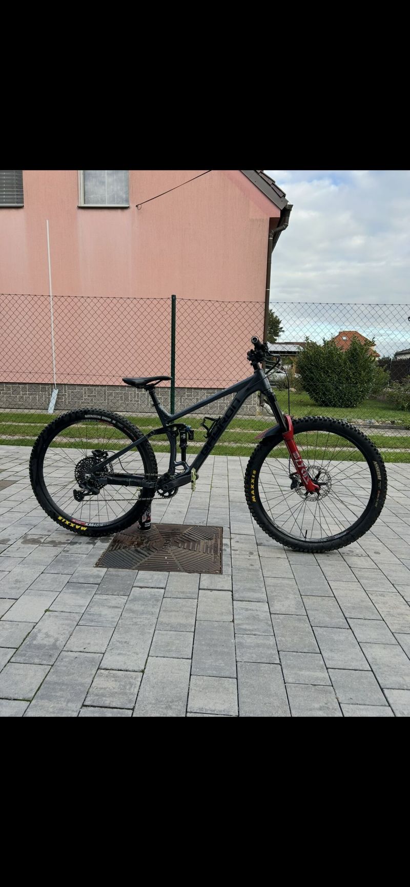 Qayron carma custom 