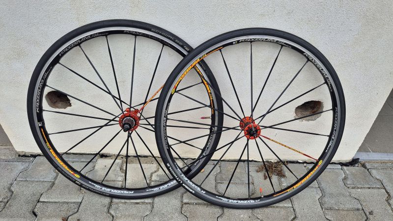 Silniční Mavic Ksyrium Elite SL, ořech shimano, ráfkové brzdy, dobrý stav