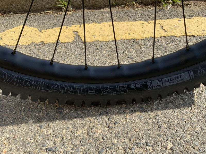 Dartmoor Primal 29-V2, zaruka ramu 12/2026,12 Speed SLX, naboje Novatec,WTB,vidle Revelation 150