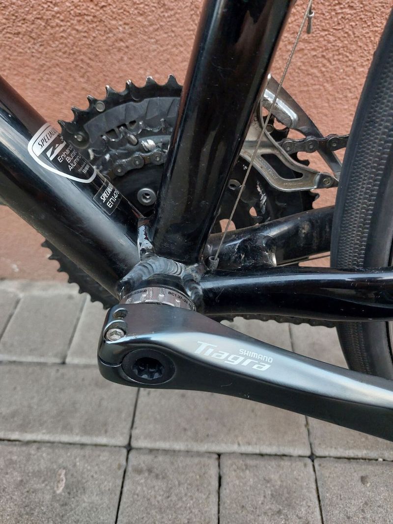 Specialized Tricross Sport (vel. L) – karbonová vidlice a sedlovka, silniční pláště + servis.
