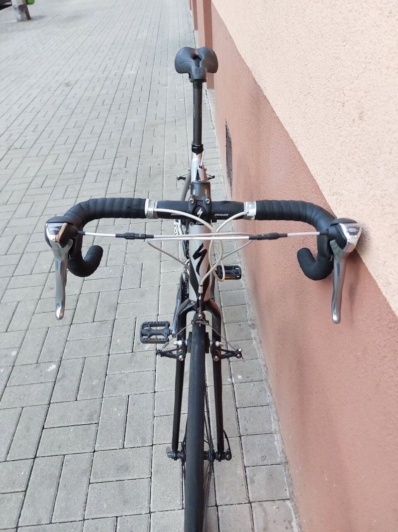 Specialized Tricross Sport (vel. L) – karbonová vidlice a sedlovka, silniční pláště + servis.