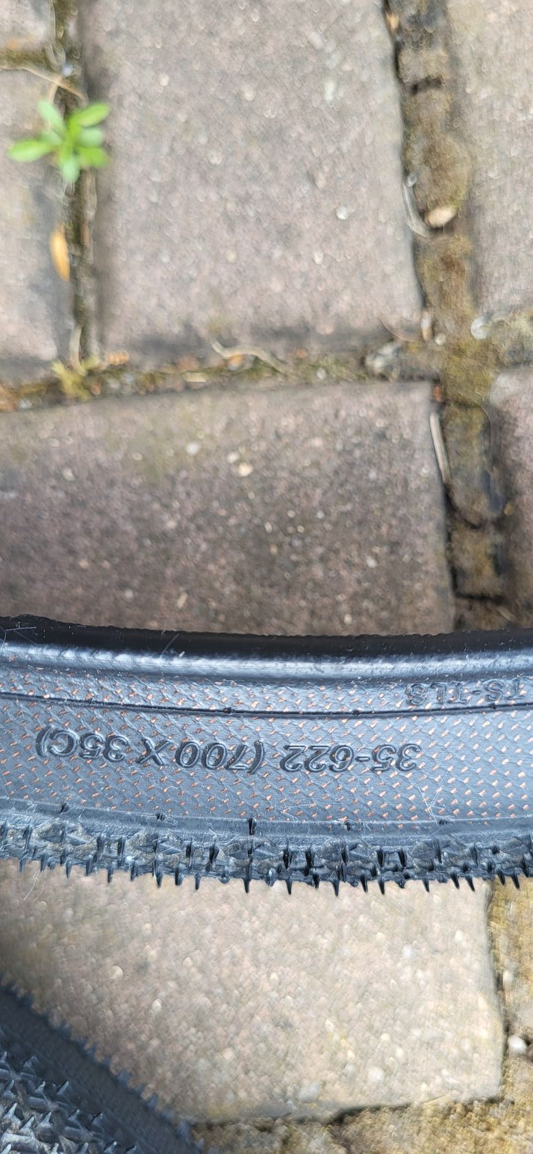 Prodám pláště na bika 29" a na gravel 28"