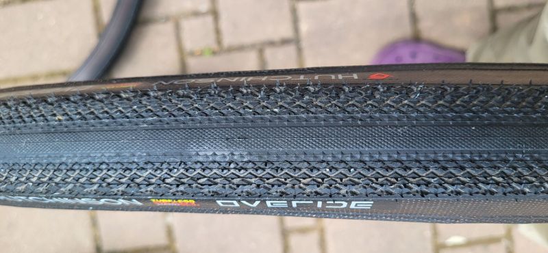 Prodám pláště na bika 29" a na gravel 28"