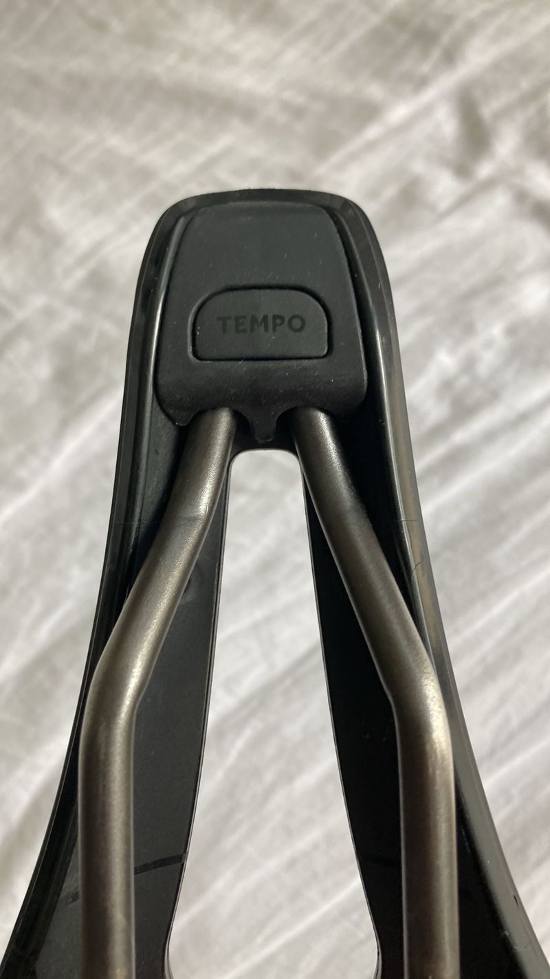 Sedlo Fizi:k Tempo 150mm